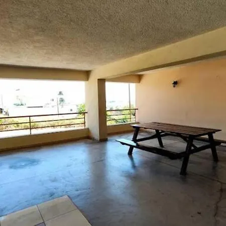 Angela's With Beautiful Balcony View Apartment