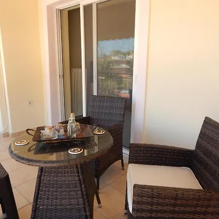 Angela's With Beautiful Balcony View *