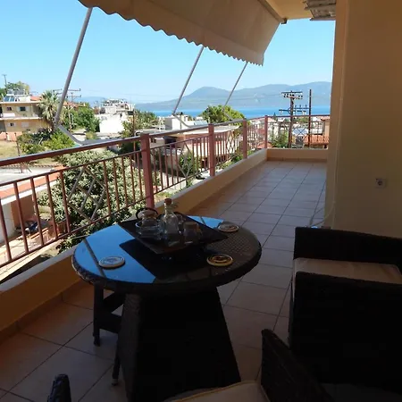 Apartment Angela's With Beautiful Balcony View